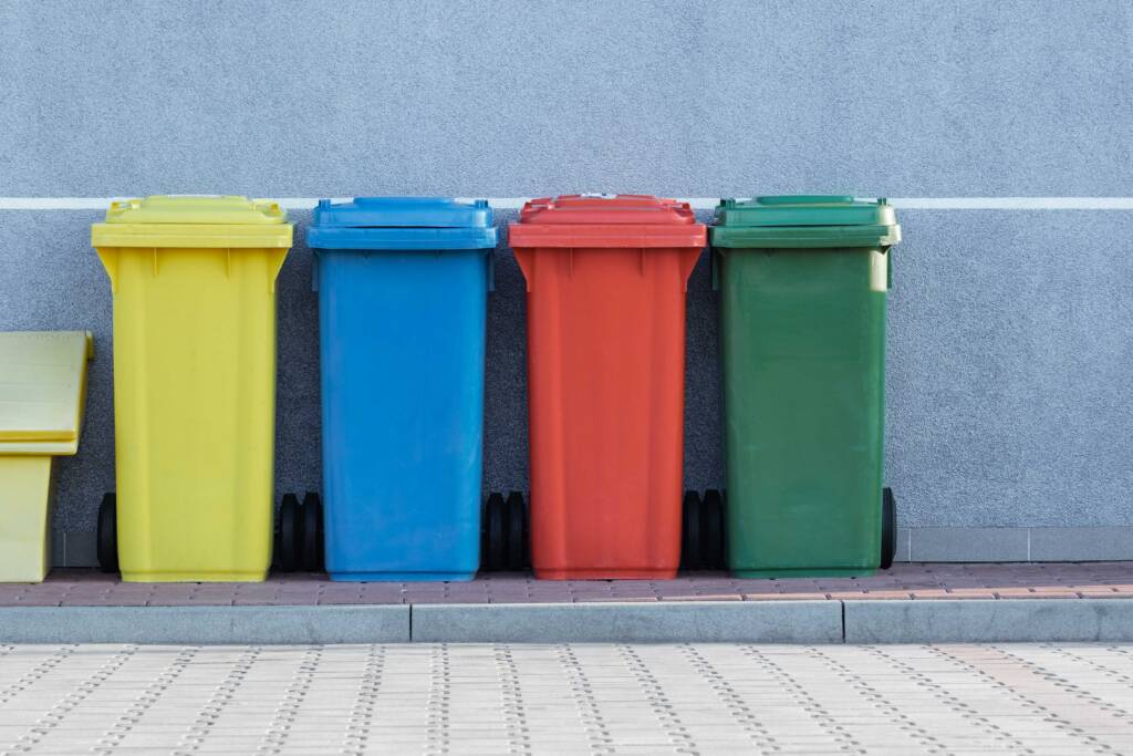 poubelles couleurs recyclage des dechets
